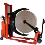 Rollenheber übergibt Rolle an Rotator